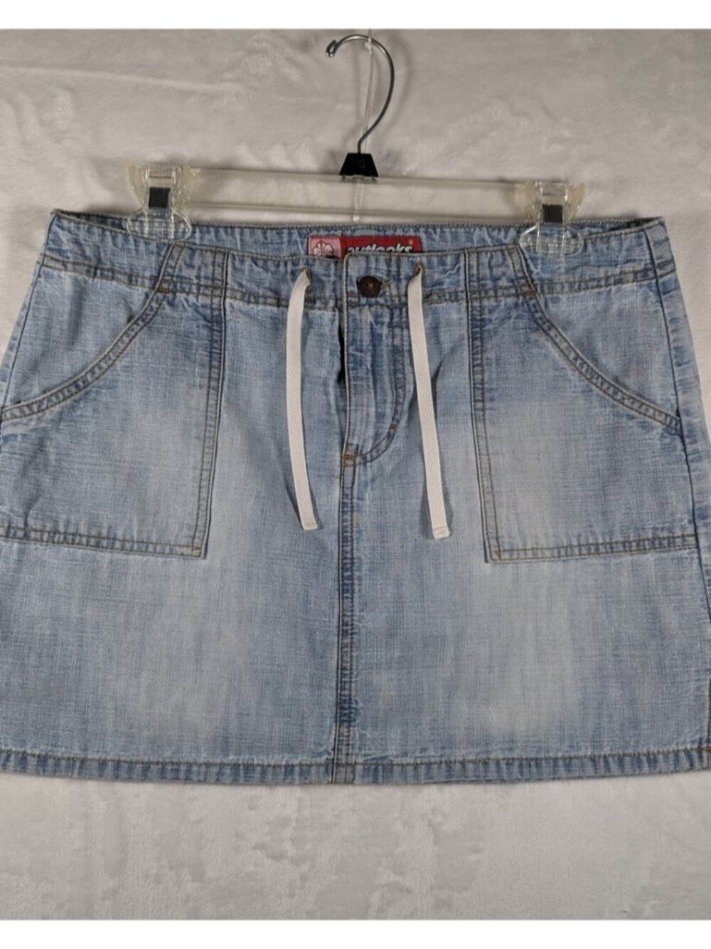 mini Skirt sz 9 Denim/ ChambrayLight wash W32"H 39"Length15"🧸